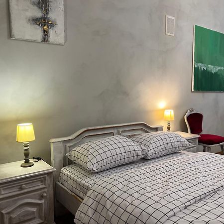 Loft-Style Apt On Virmenska Str إلفيف المظهر الخارجي الصورة