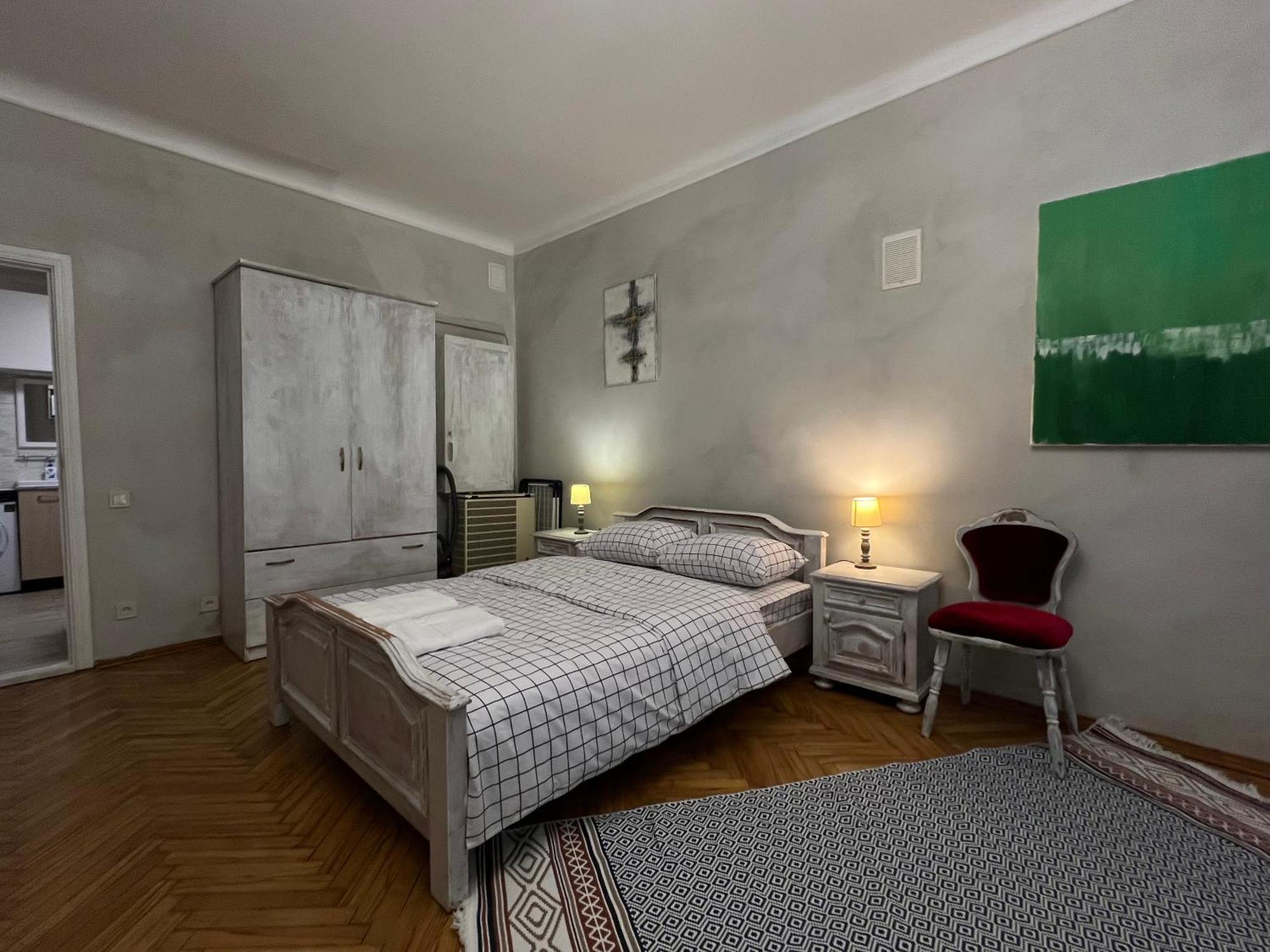 Loft-Style Apt On Virmenska Str إلفيف المظهر الخارجي الصورة